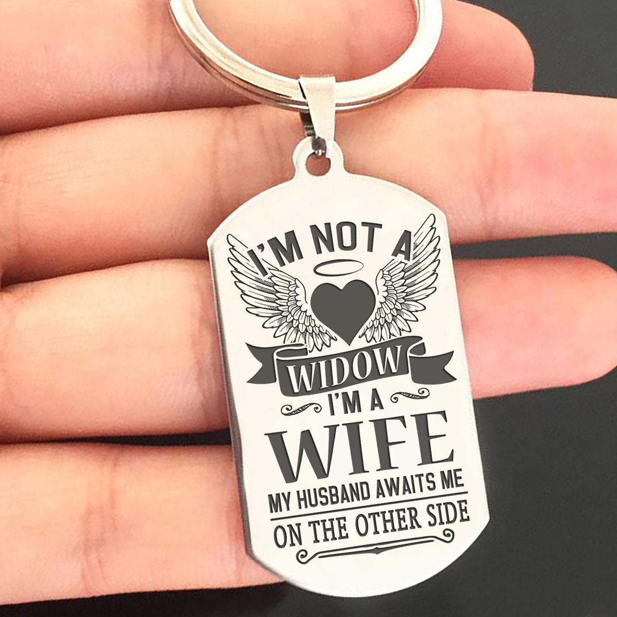 I'M A WIFE - KEY CHAIN