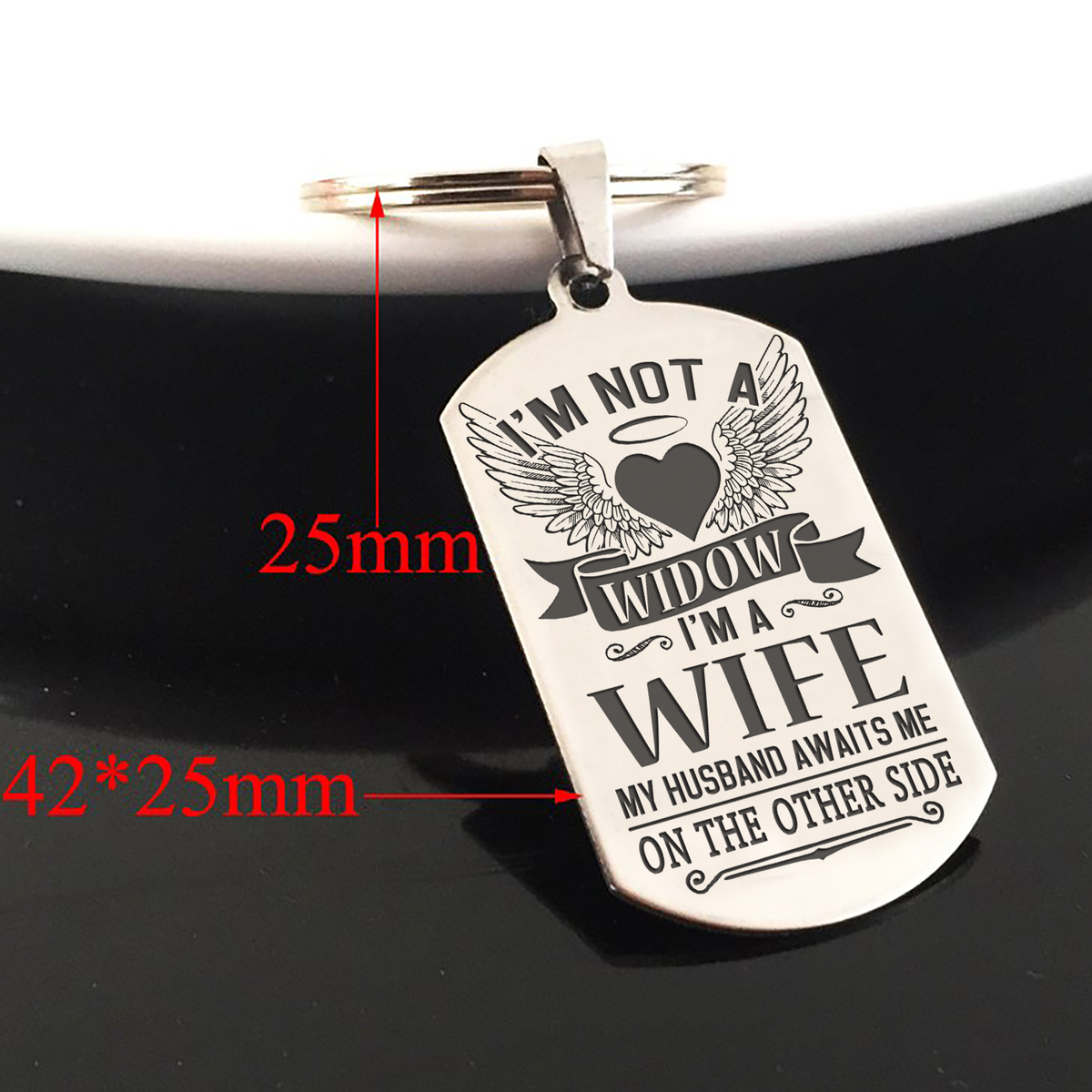 I'M A WIFE - KEY CHAIN